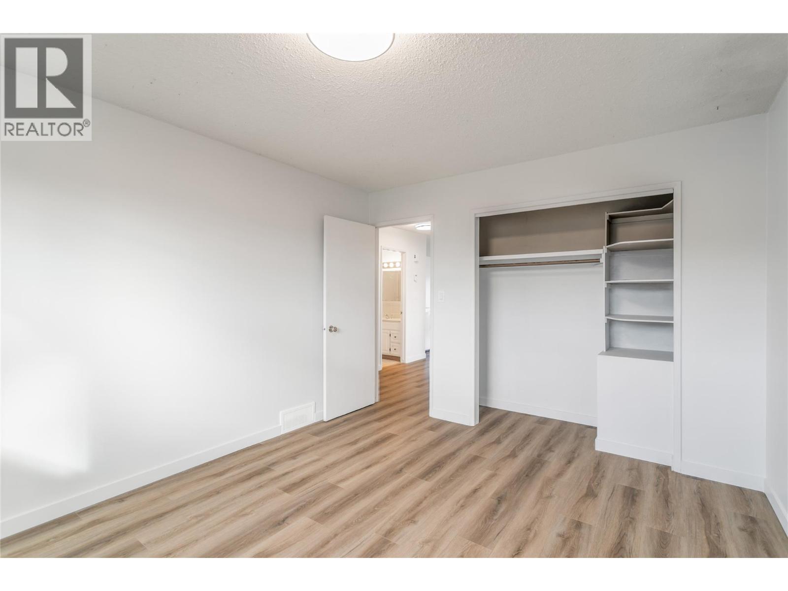 422 Rutland Road S, Kelowna