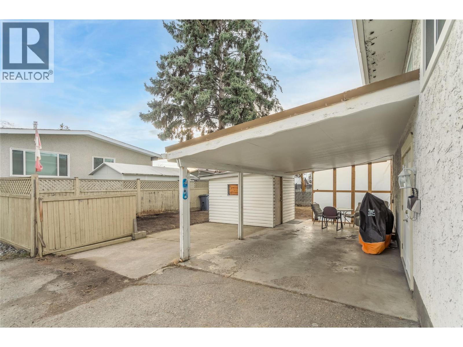 422 Rutland Road S, Kelowna