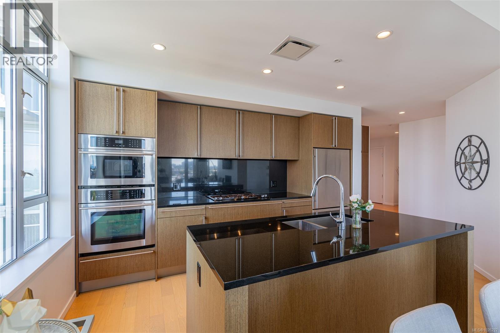 810 100 Saghalie Road, Victoria