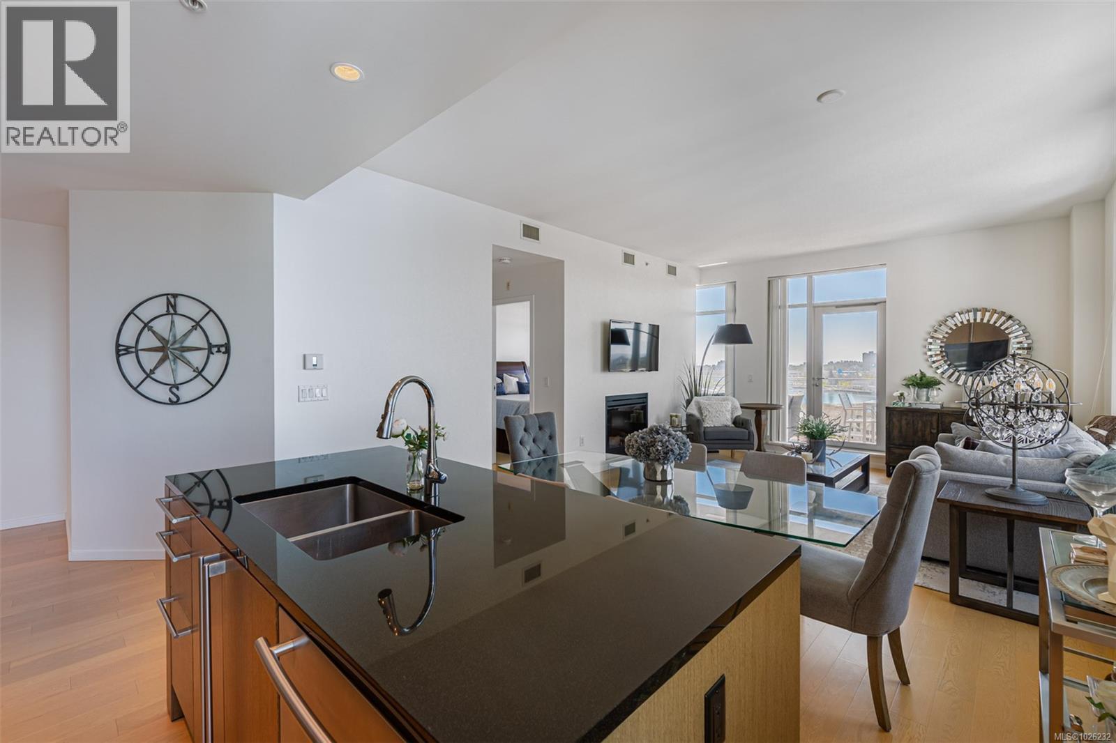 810 100 Saghalie Road, Victoria