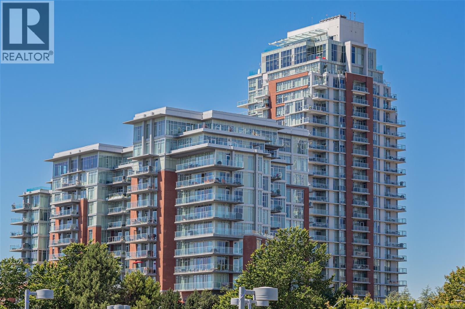 810 100 Saghalie Road, Victoria