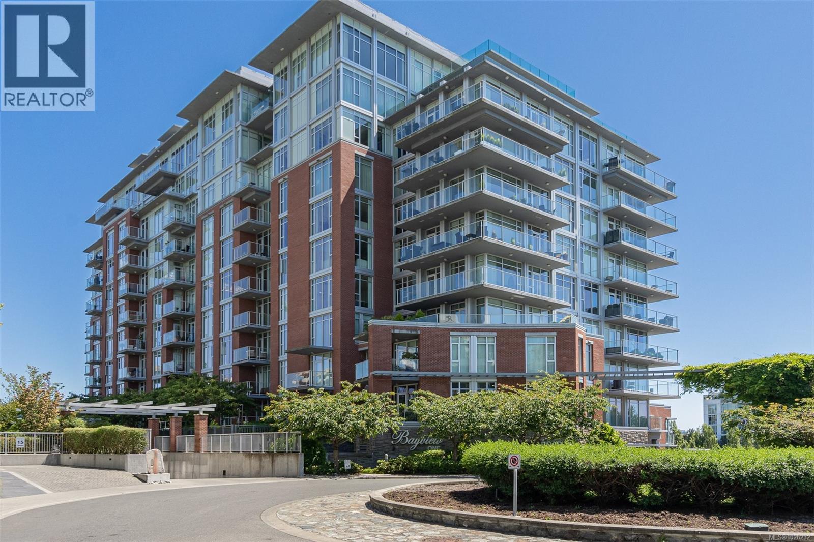 810 100 Saghalie Road, Victoria