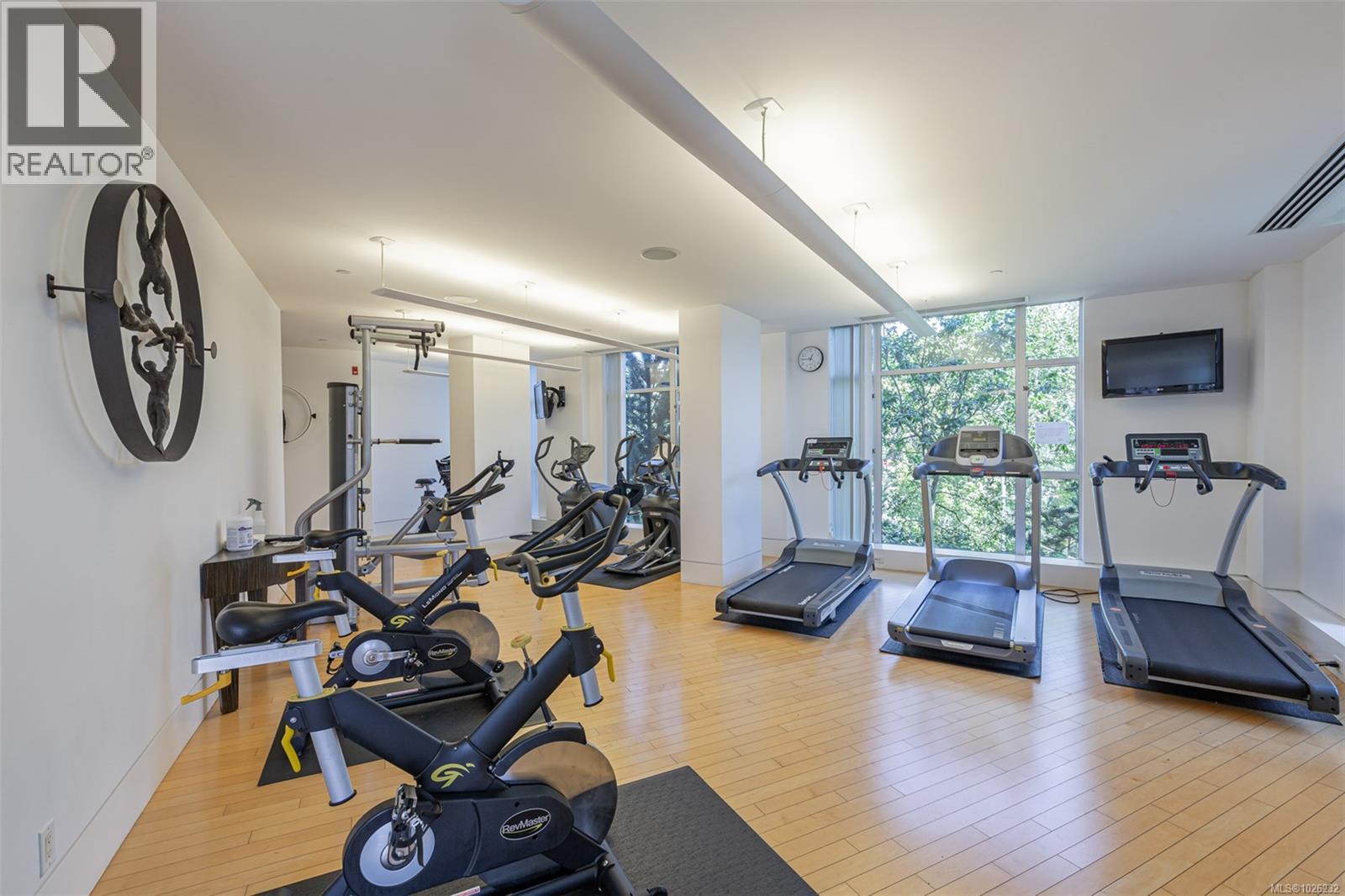 810 100 Saghalie Road, Victoria