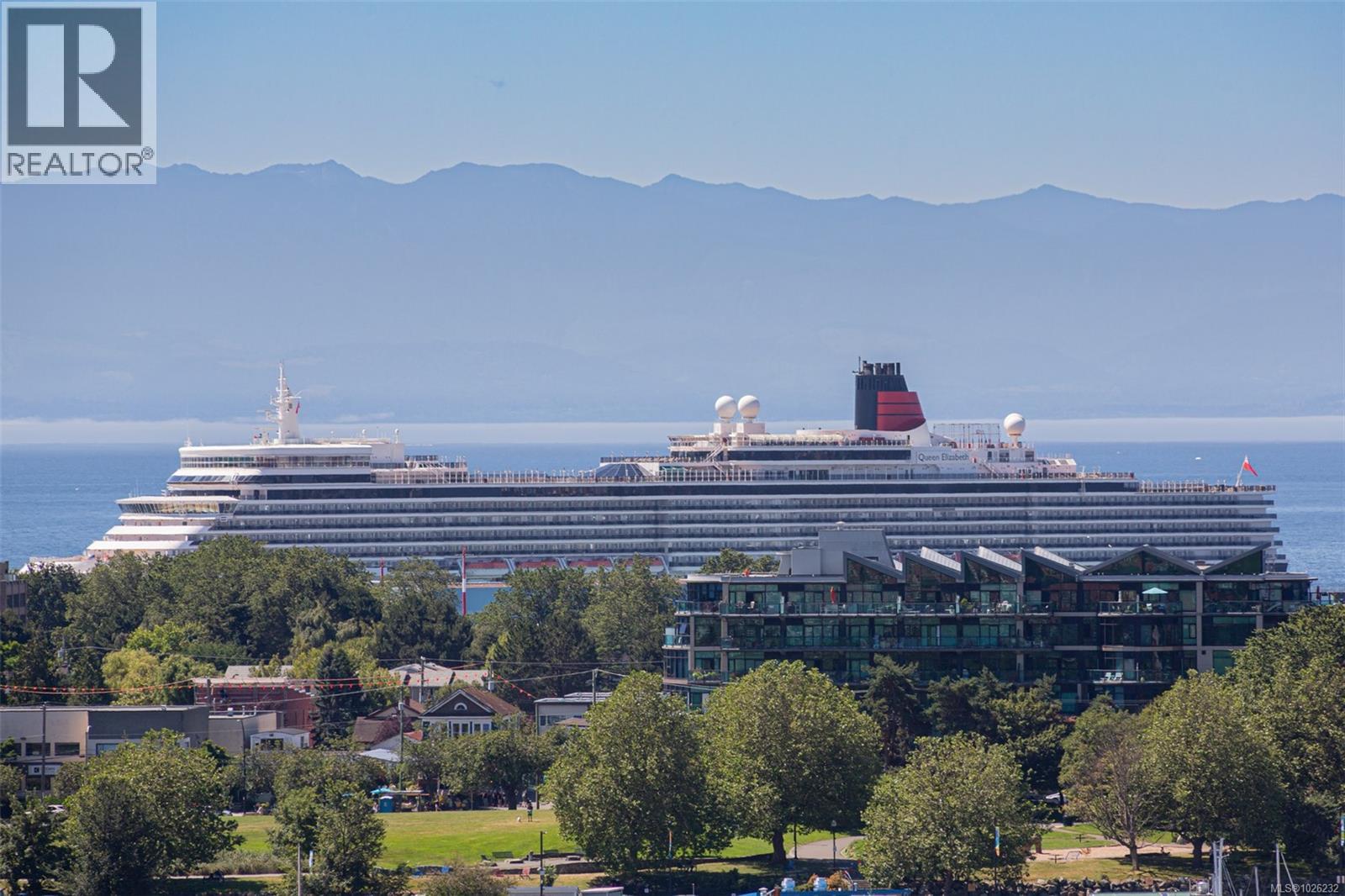 810 100 Saghalie Road, Victoria