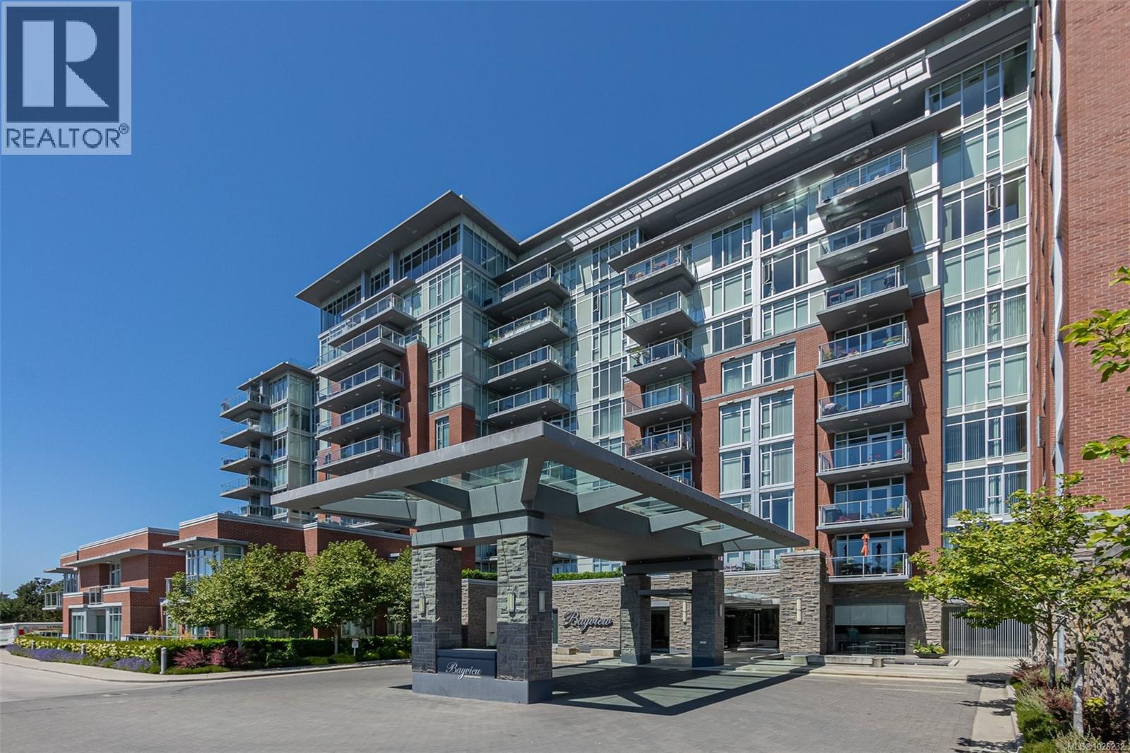 810 100 Saghalie Road, Victoria