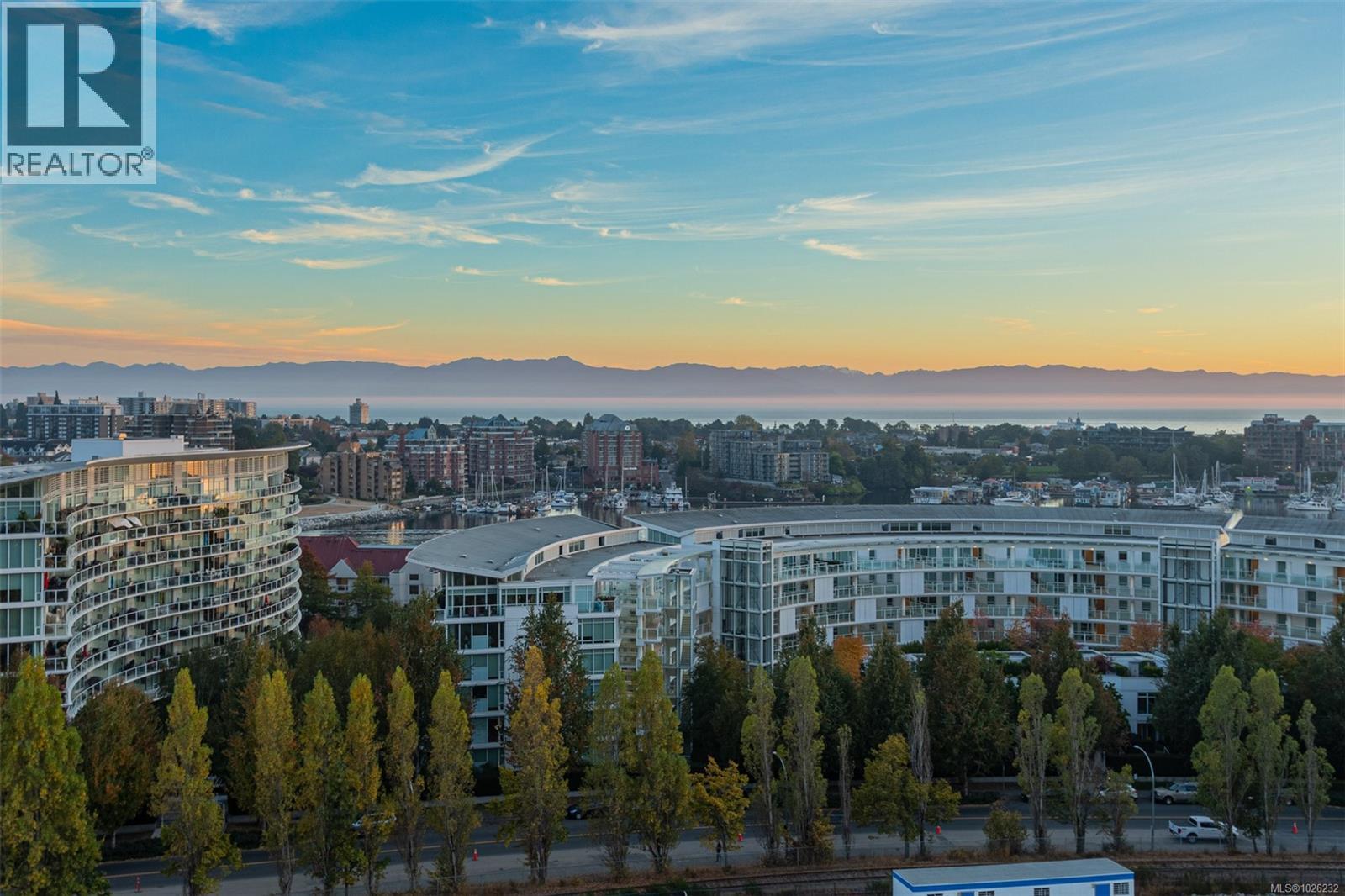 810 100 Saghalie Road, Victoria