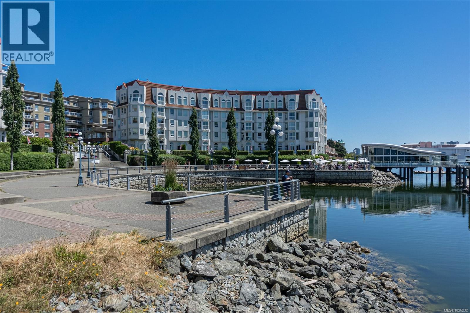 810 100 Saghalie Road, Victoria