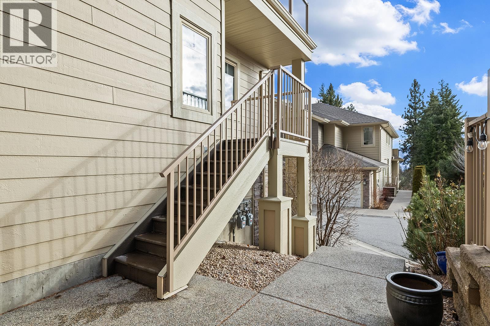 2283 Shannon Heights Court Unit# 8, West Kelowna