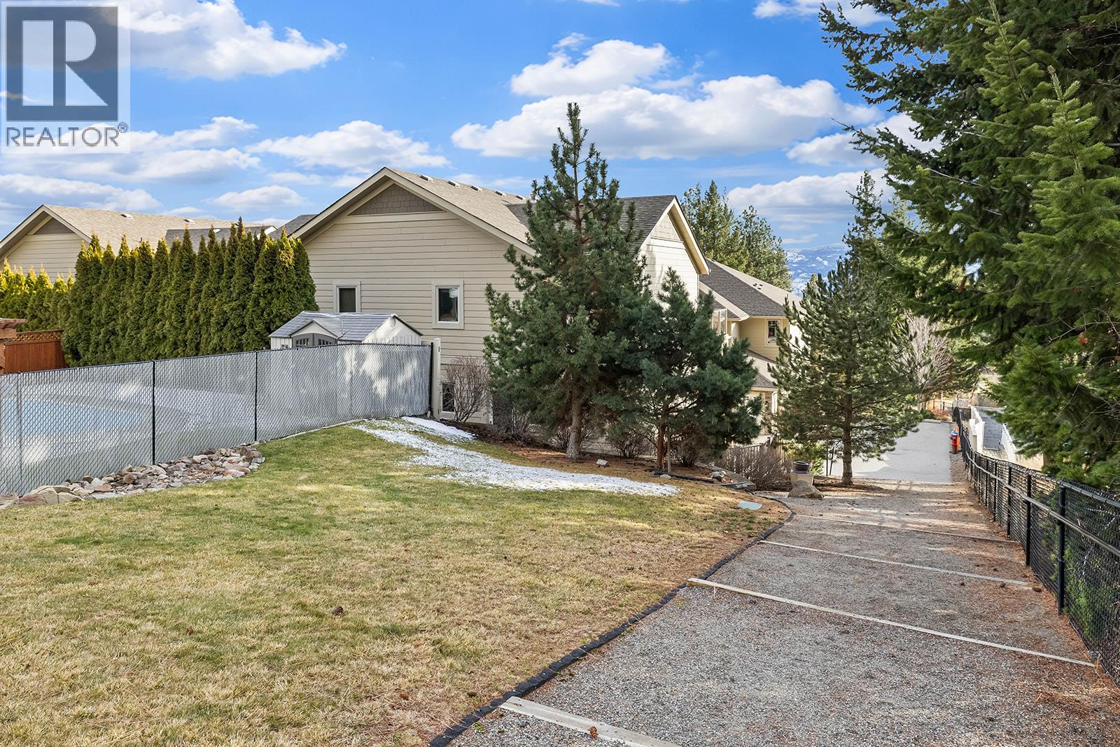 2283 Shannon Heights Court Unit# 8, West Kelowna