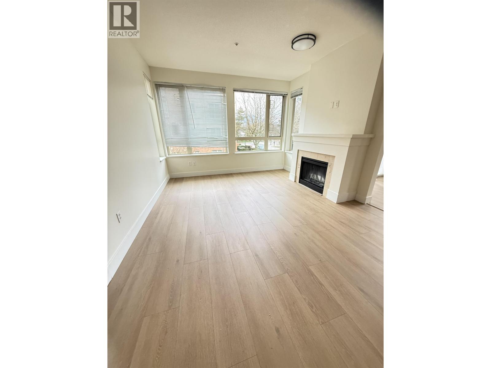 2602 WHITELEY COURT, North Vancouver