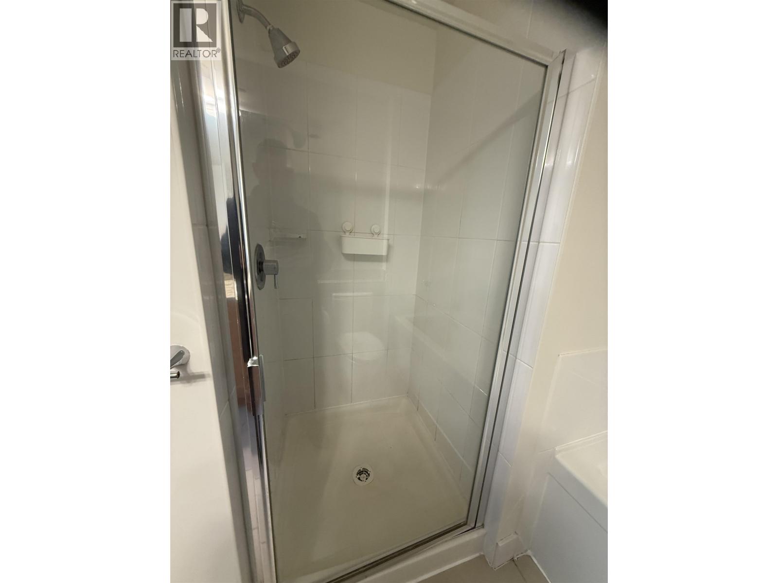 2602 WHITELEY COURT, North Vancouver