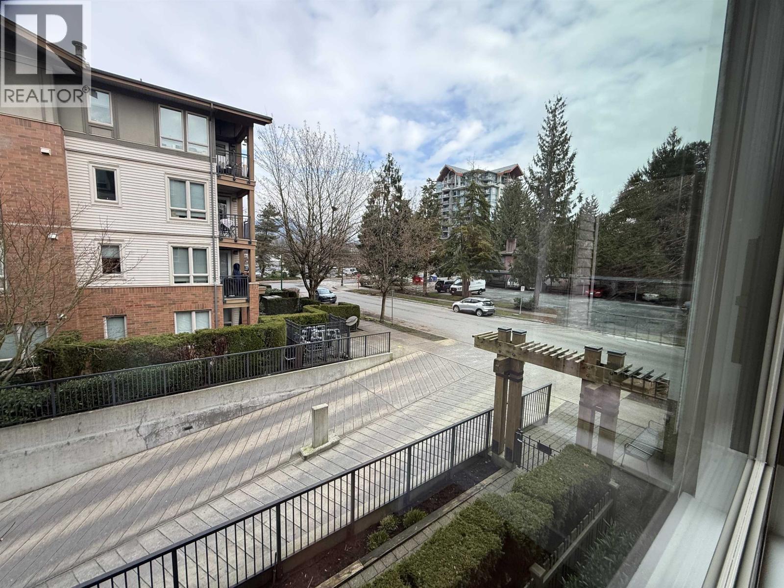 2602 WHITELEY COURT, North Vancouver