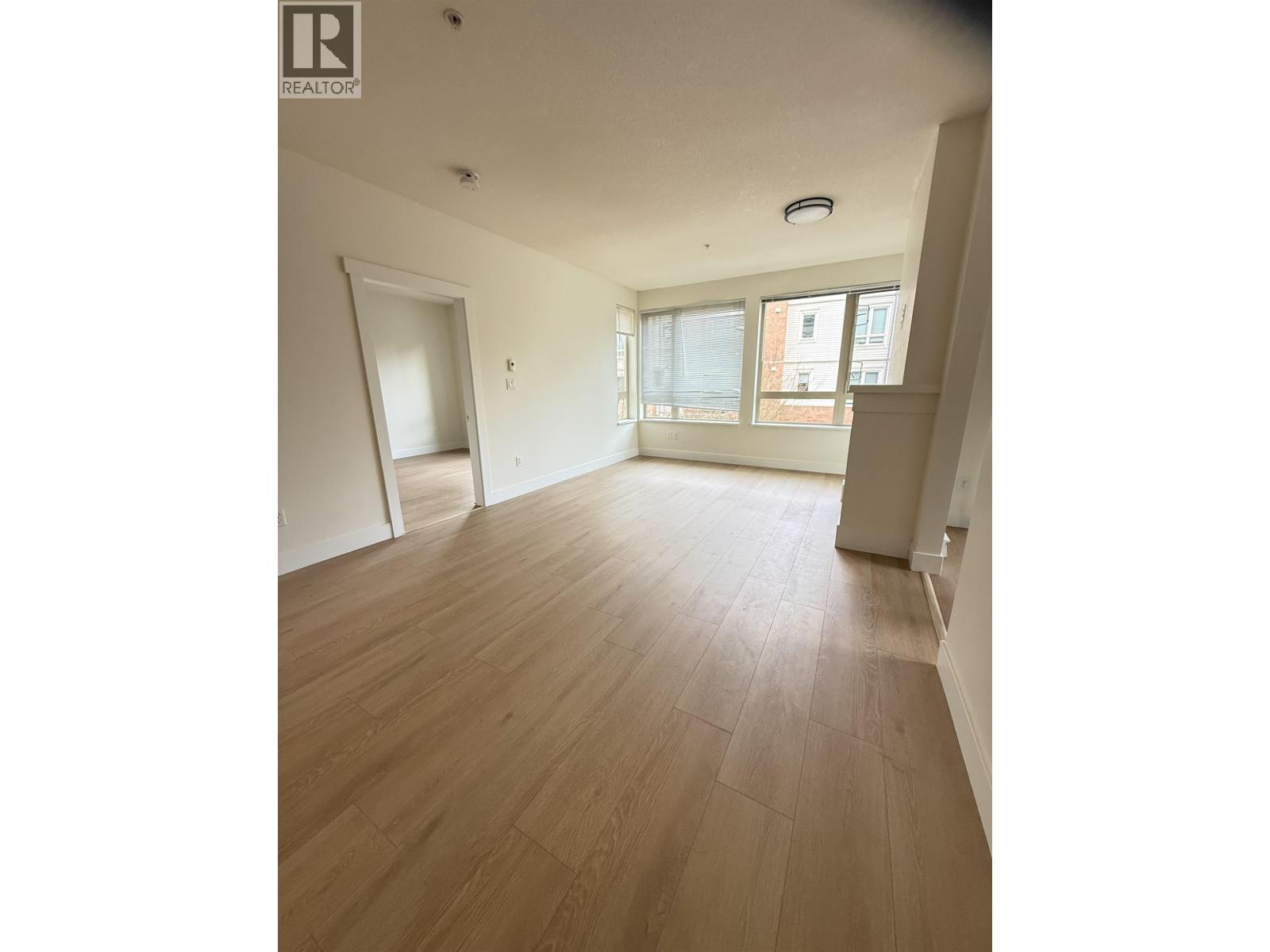 2602 WHITELEY COURT, North Vancouver