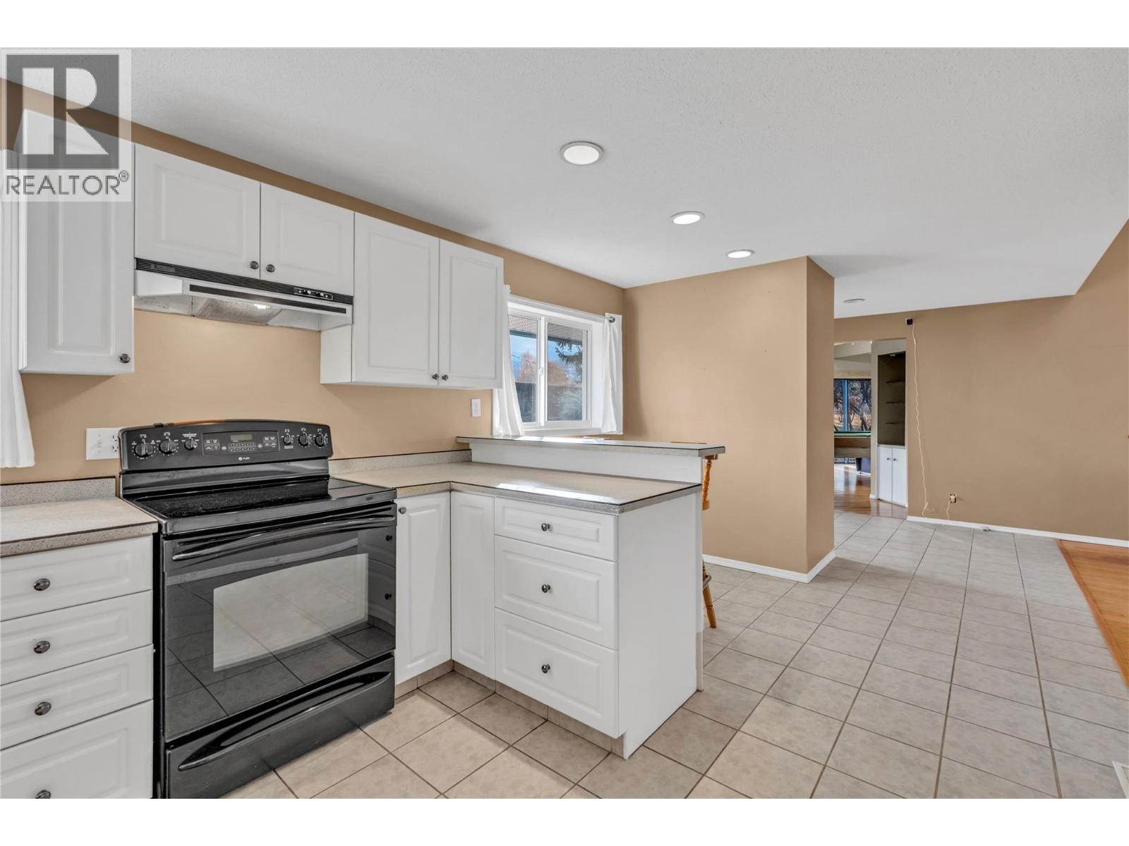 706 Miller Street, Summerland