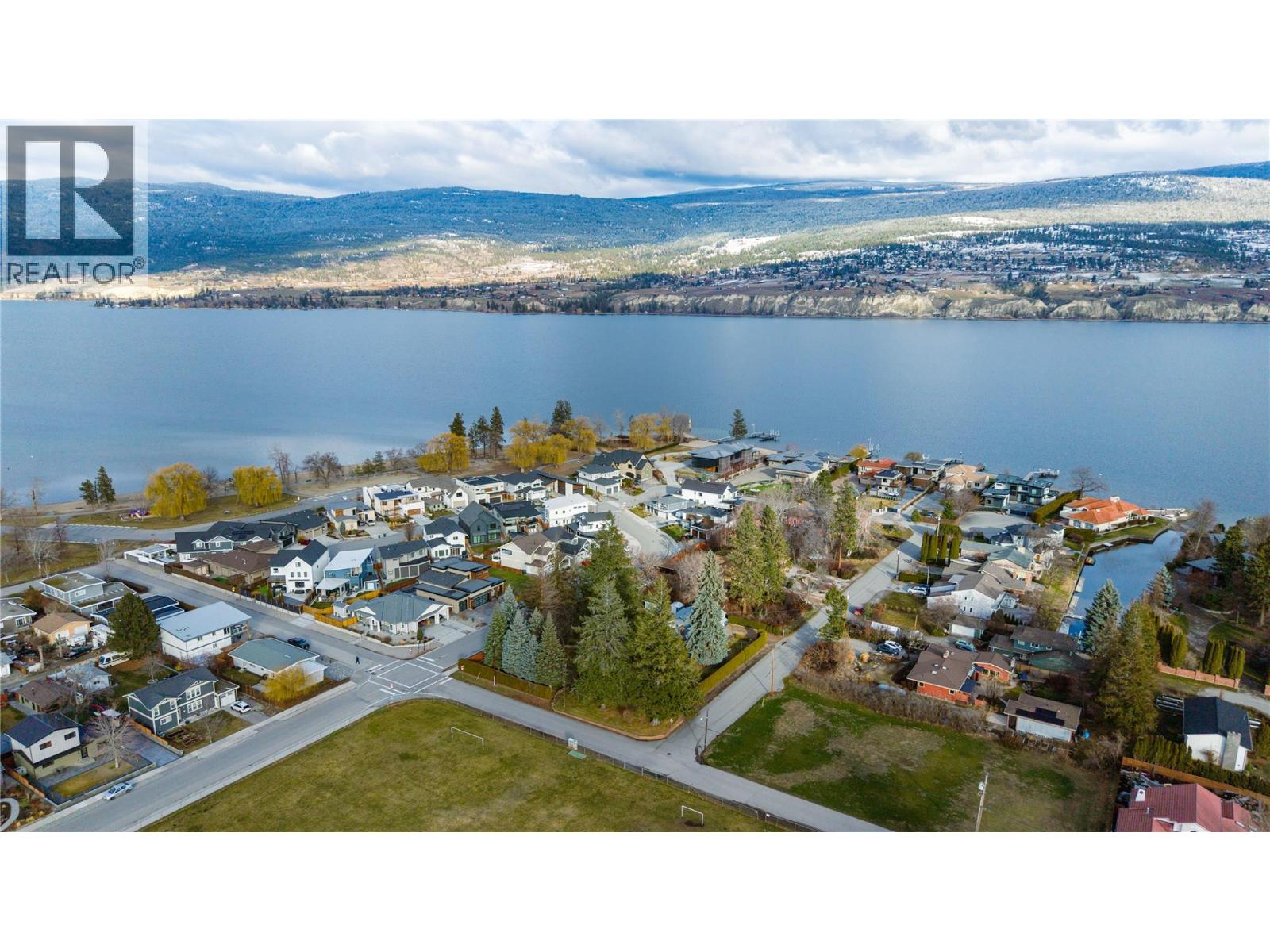 706 Miller Street, Summerland