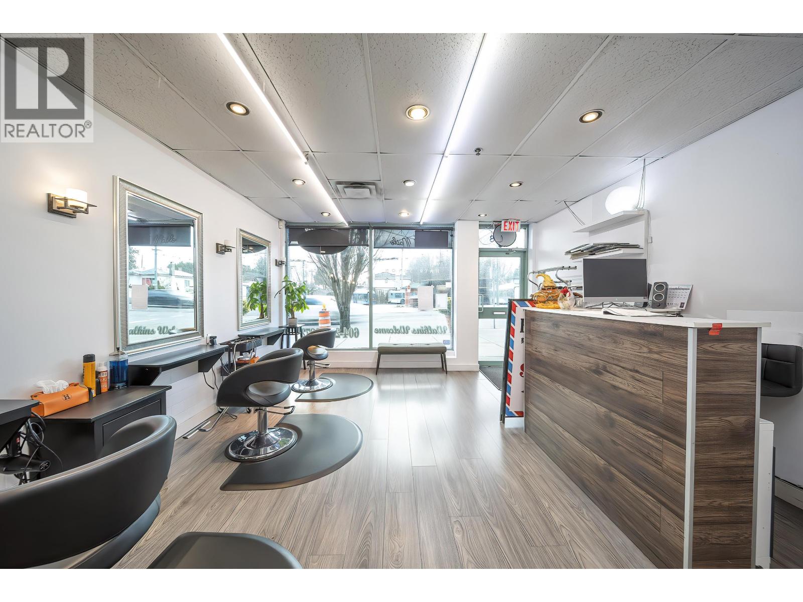 Business for Sale in Vancouver – 7928 GRANVILLE STREET, Vancouver - Image 4