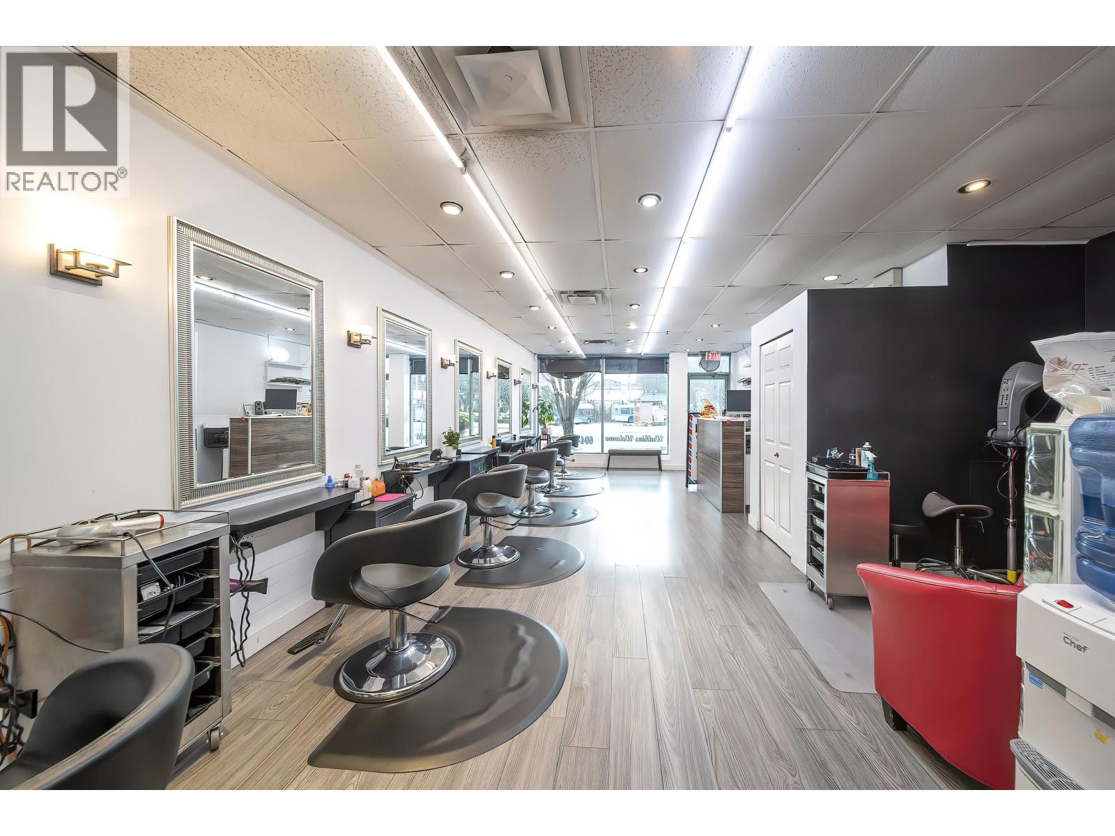 Business for Sale in Vancouver – 7928 GRANVILLE STREET, Vancouver - Image 6