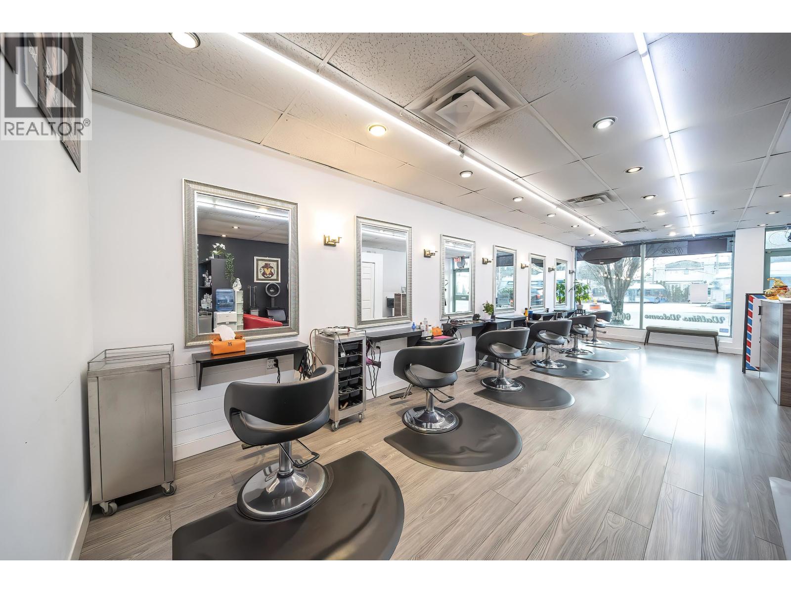 Business for Sale in Vancouver – 7928 GRANVILLE STREET, Vancouver - Image 7