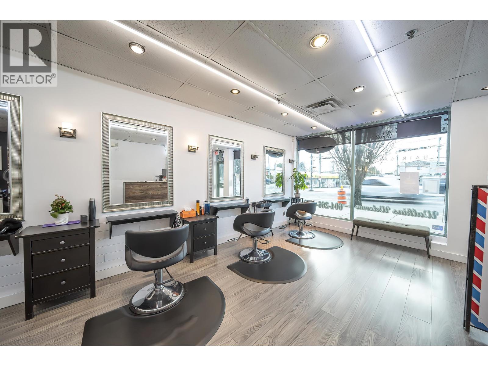 Business for Sale in Vancouver – 7928 GRANVILLE STREET, Vancouver - Image 3