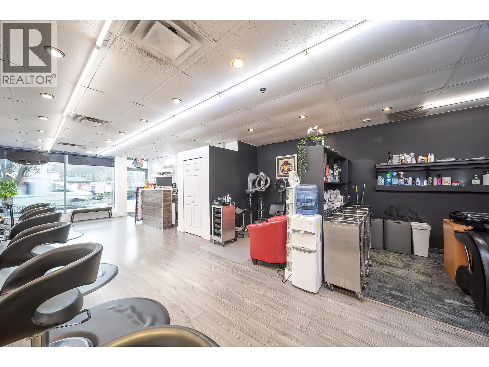 Business for Sale in Vancouver – 7928 GRANVILLE STREET, Vancouver - Image 8