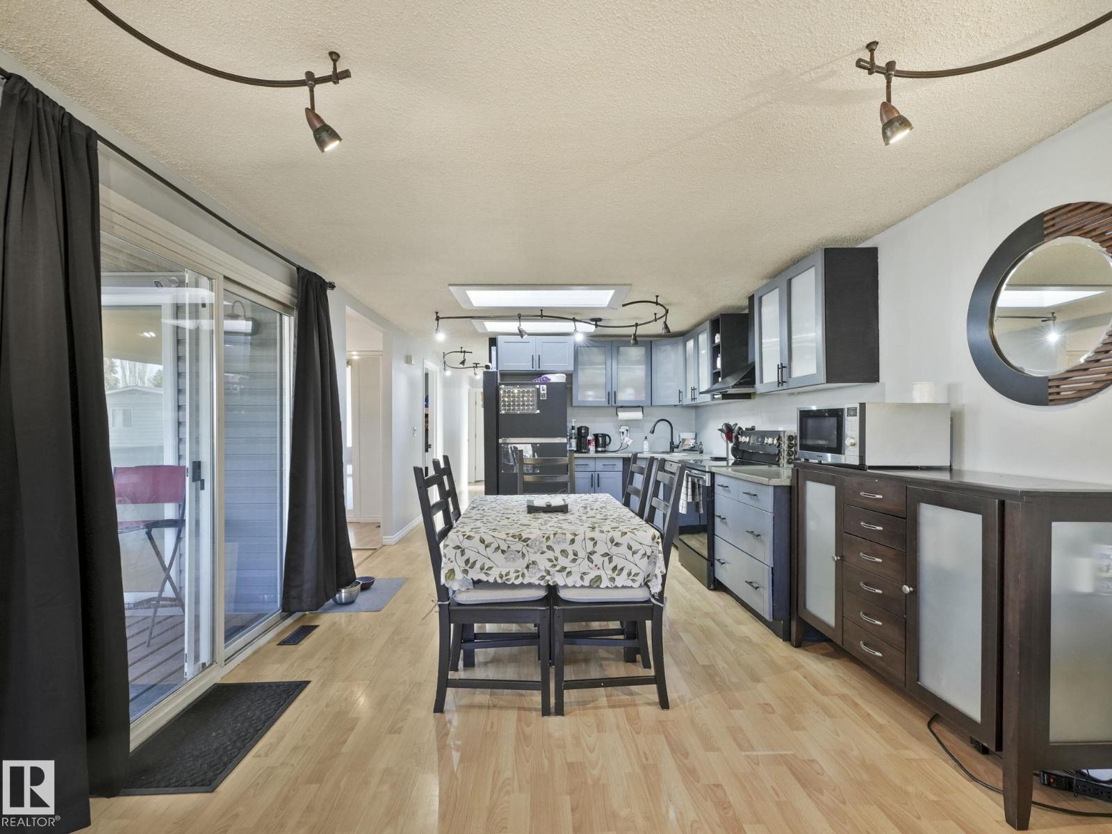 429 Westview CL NW, Edmonton