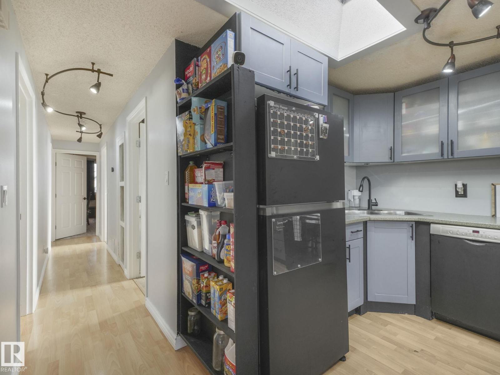 429 Westview CL NW, Edmonton