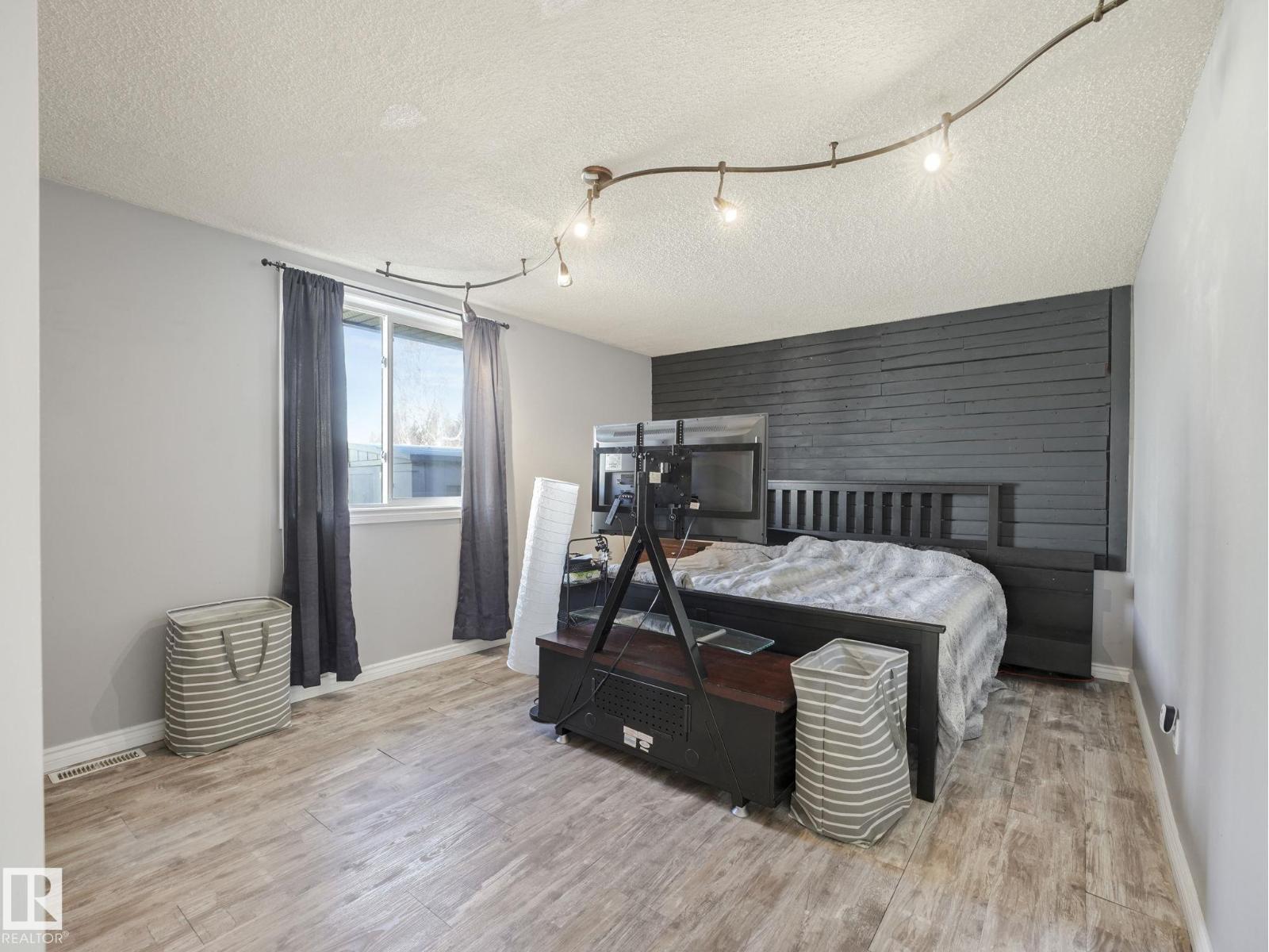 429 Westview CL NW, Edmonton