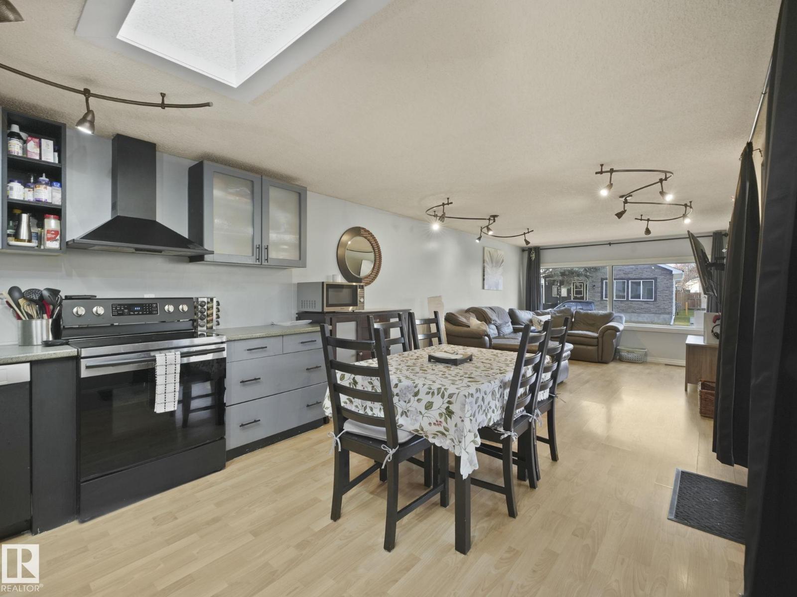 429 Westview CL NW, Edmonton