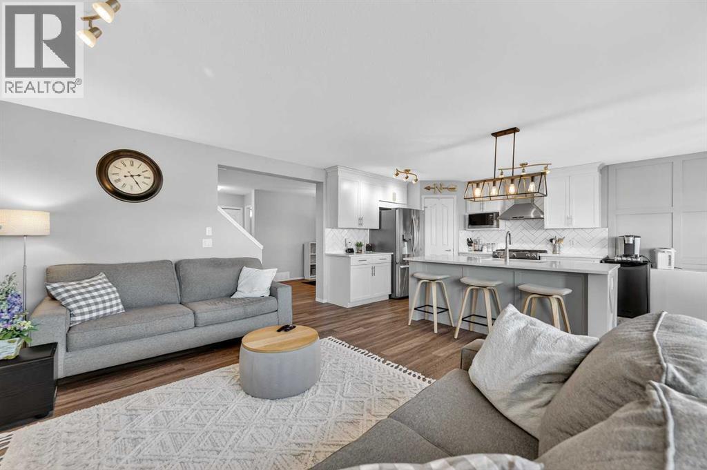 Single Family House for Sale in  Saddlecrest Way NE Saddle Ridge Calgary 