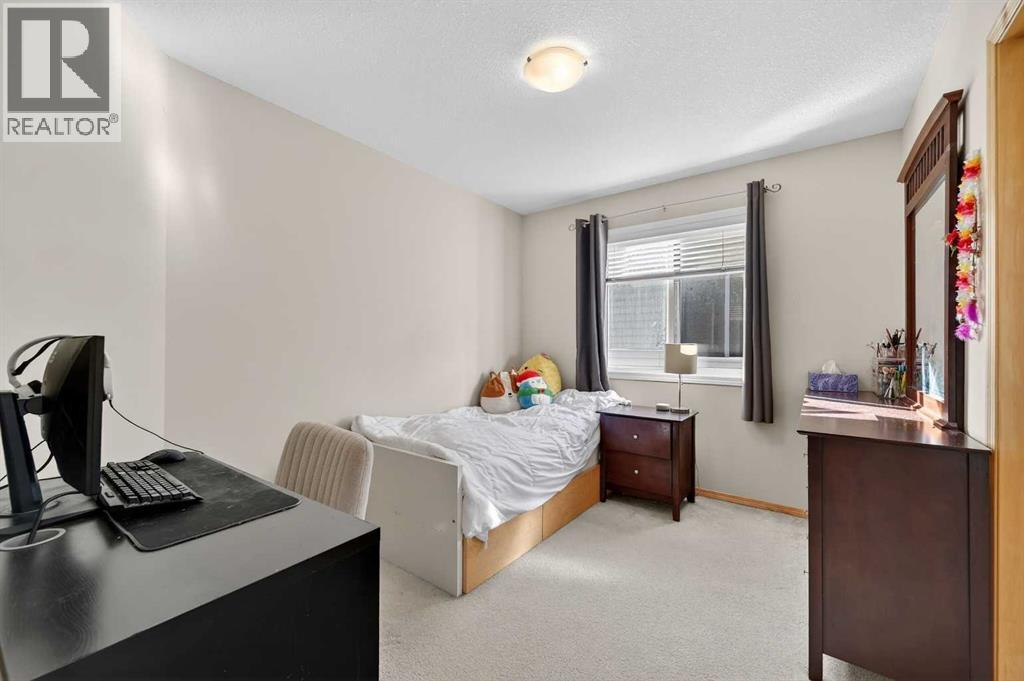 Single Family House for Sale in  Saddlecrest Way NE Saddle Ridge Calgary 