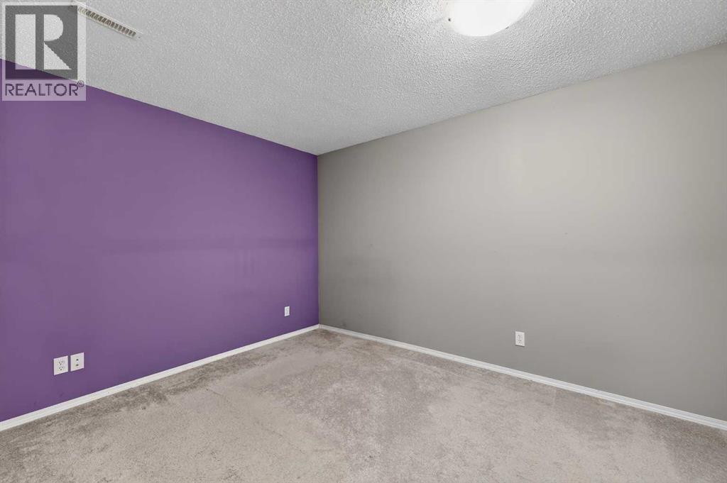 Single Family House for Sale in  Saddlecrest Way NE Saddle Ridge Calgary 