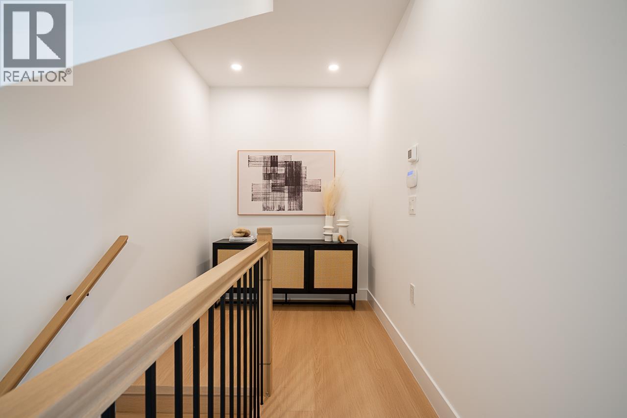 2107 E 33RD AVENUE, Vancouver