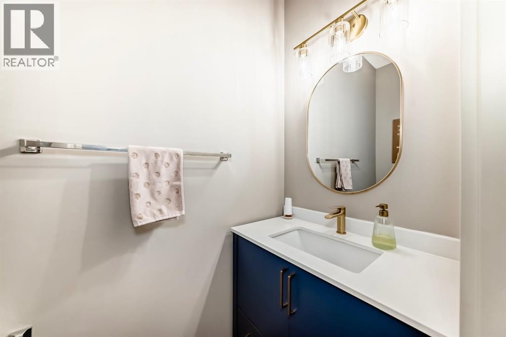 Single Family House for Sale in  Everridge Drive SW Evergreen Calgary 