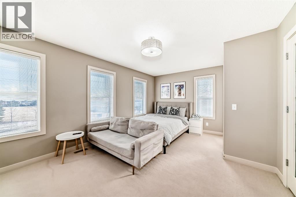 Single Family House for Sale in  Everridge Drive SW Evergreen Calgary 