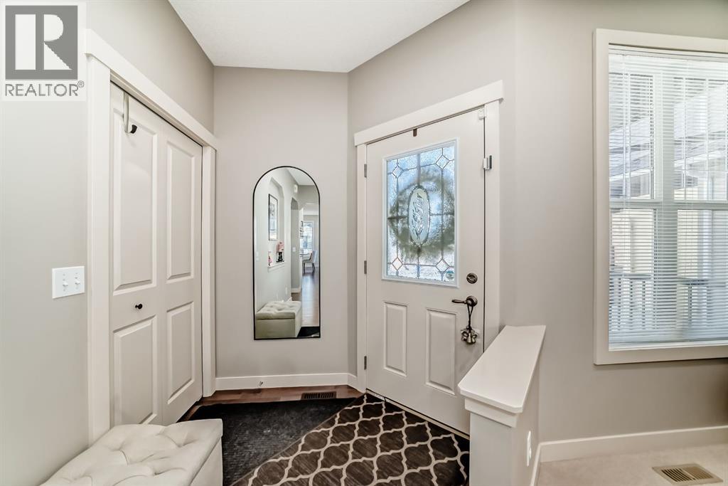 Single Family House for Sale in  Everridge Drive SW Evergreen Calgary 