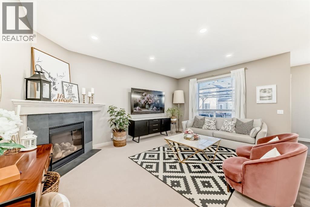 Single Family House for Sale in  Everridge Drive SW Evergreen Calgary 