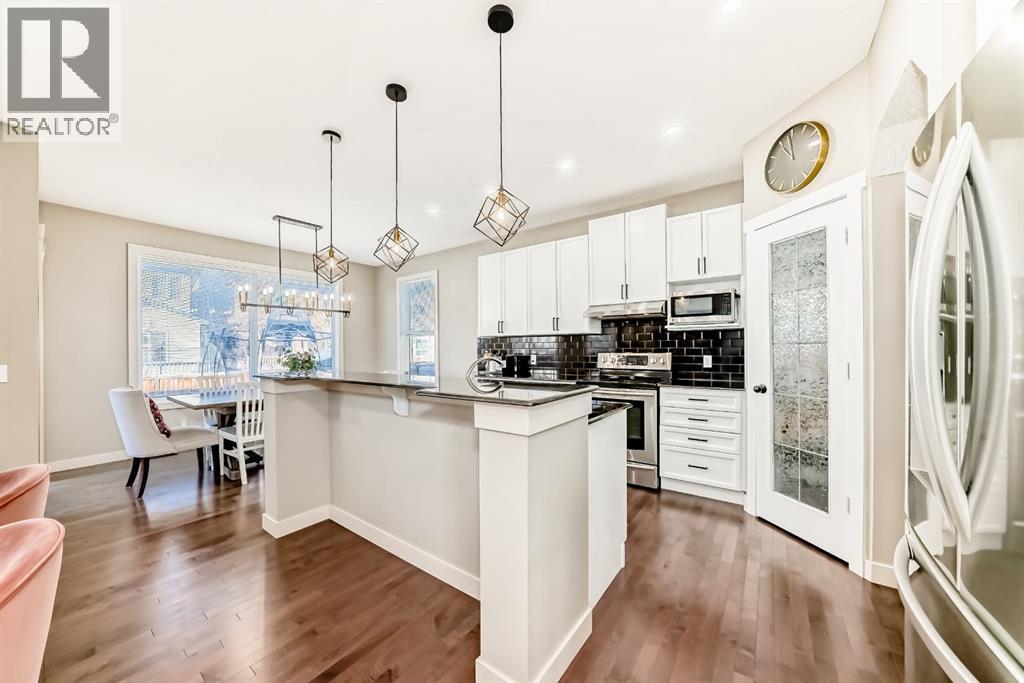 Single Family House for Sale in  Everridge Drive SW Evergreen Calgary 