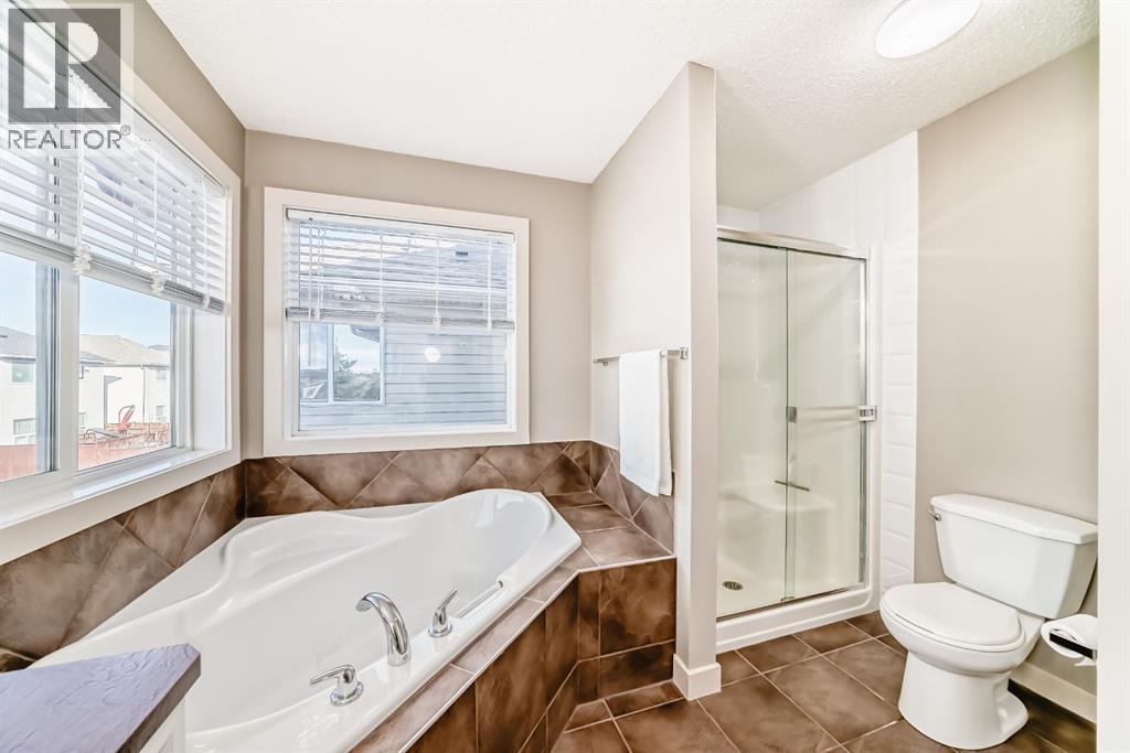 Single Family House for Sale in  Everridge Drive SW Evergreen Calgary 