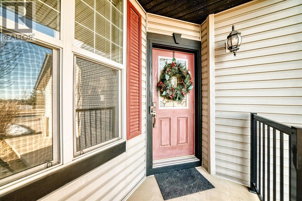 Single Family House for Sale in  Everridge Drive SW Evergreen Calgary 