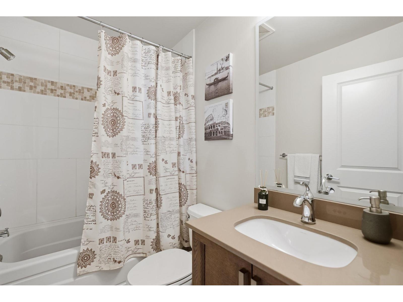 225 15850 26 AVENUE, Surrey