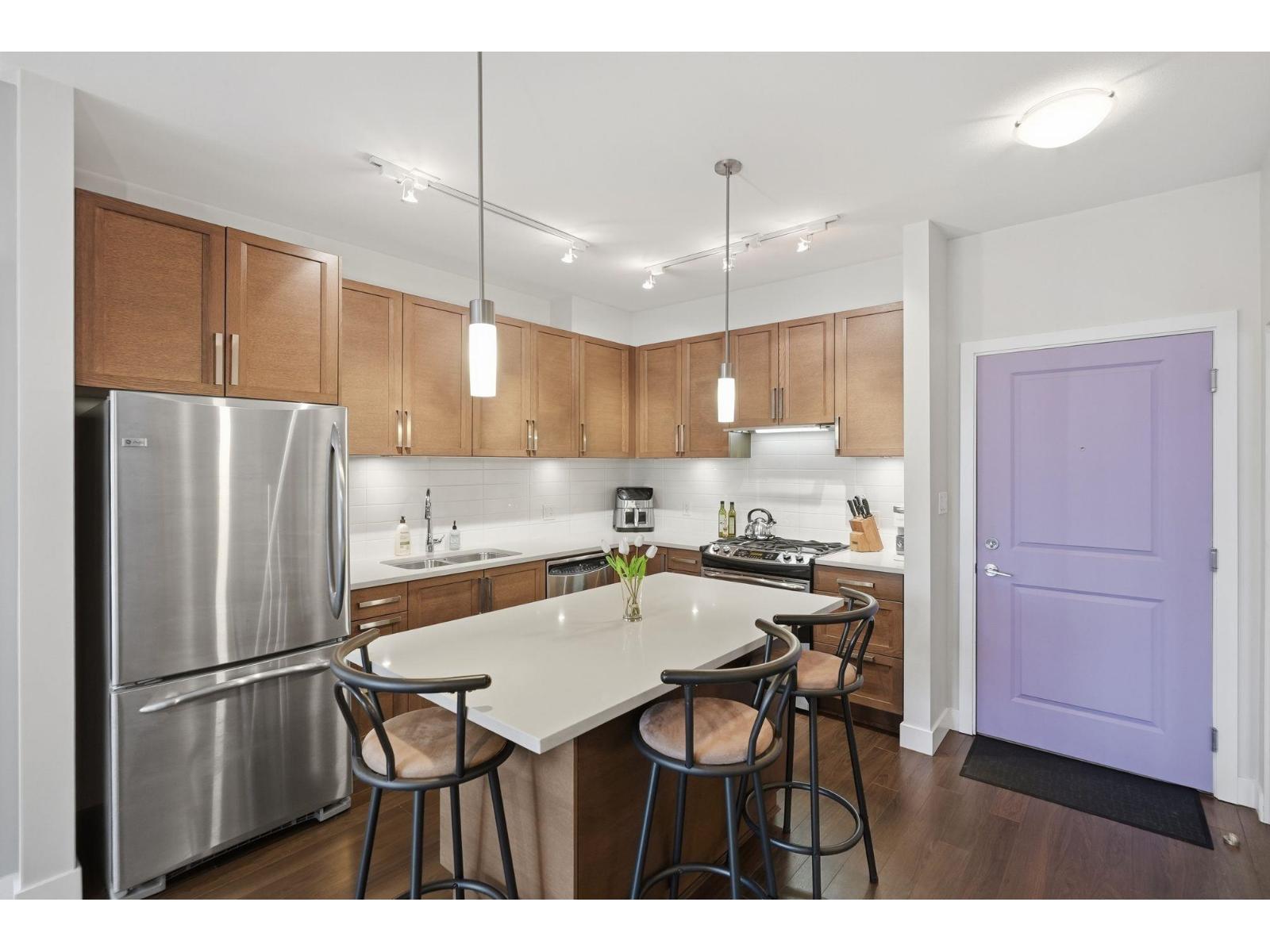 225 15850 26 AVENUE, Surrey