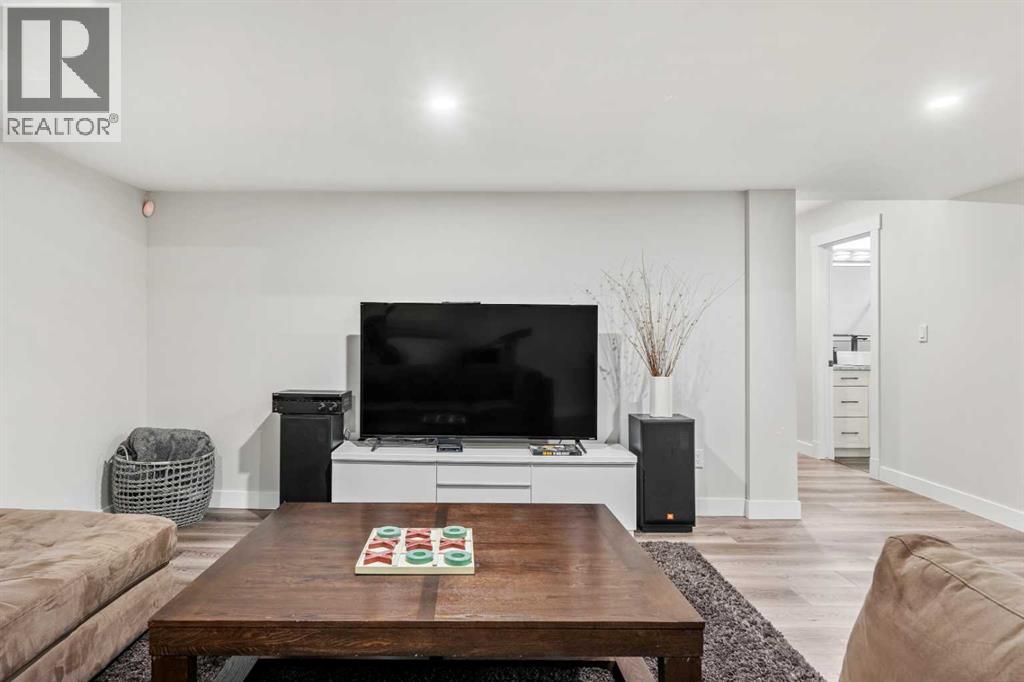 Single Family House for Sale in  Chaparral Ravine View SE Chaparral Calgary 