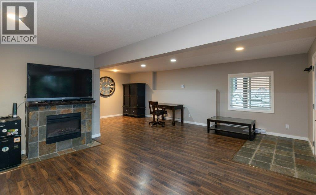 7268 Estate Place, Anglemont