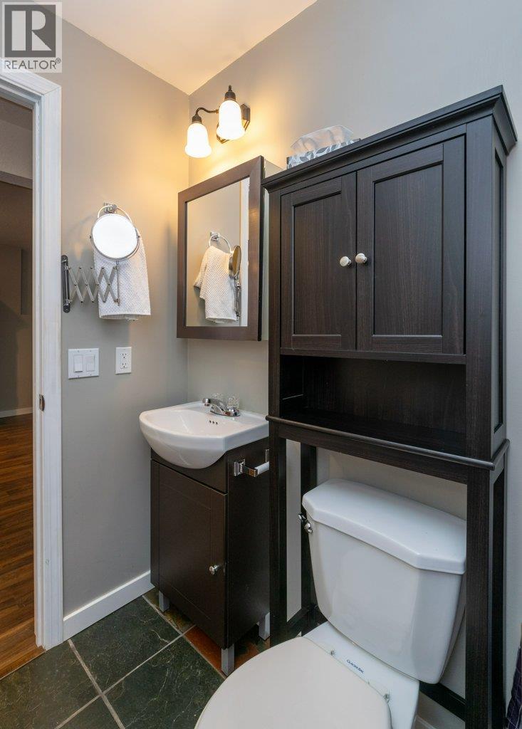 7268 Estate Place, Anglemont