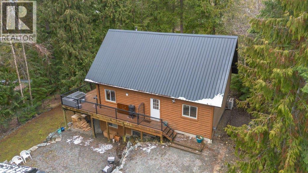 7268 Estate Place, Anglemont