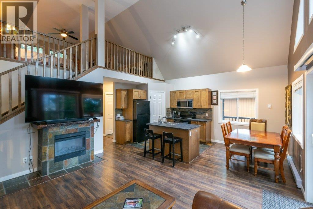 7268 Estate Place, Anglemont