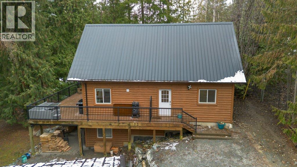 7268 Estate Place, Anglemont