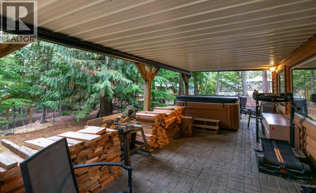 7268 Estate Place, Anglemont