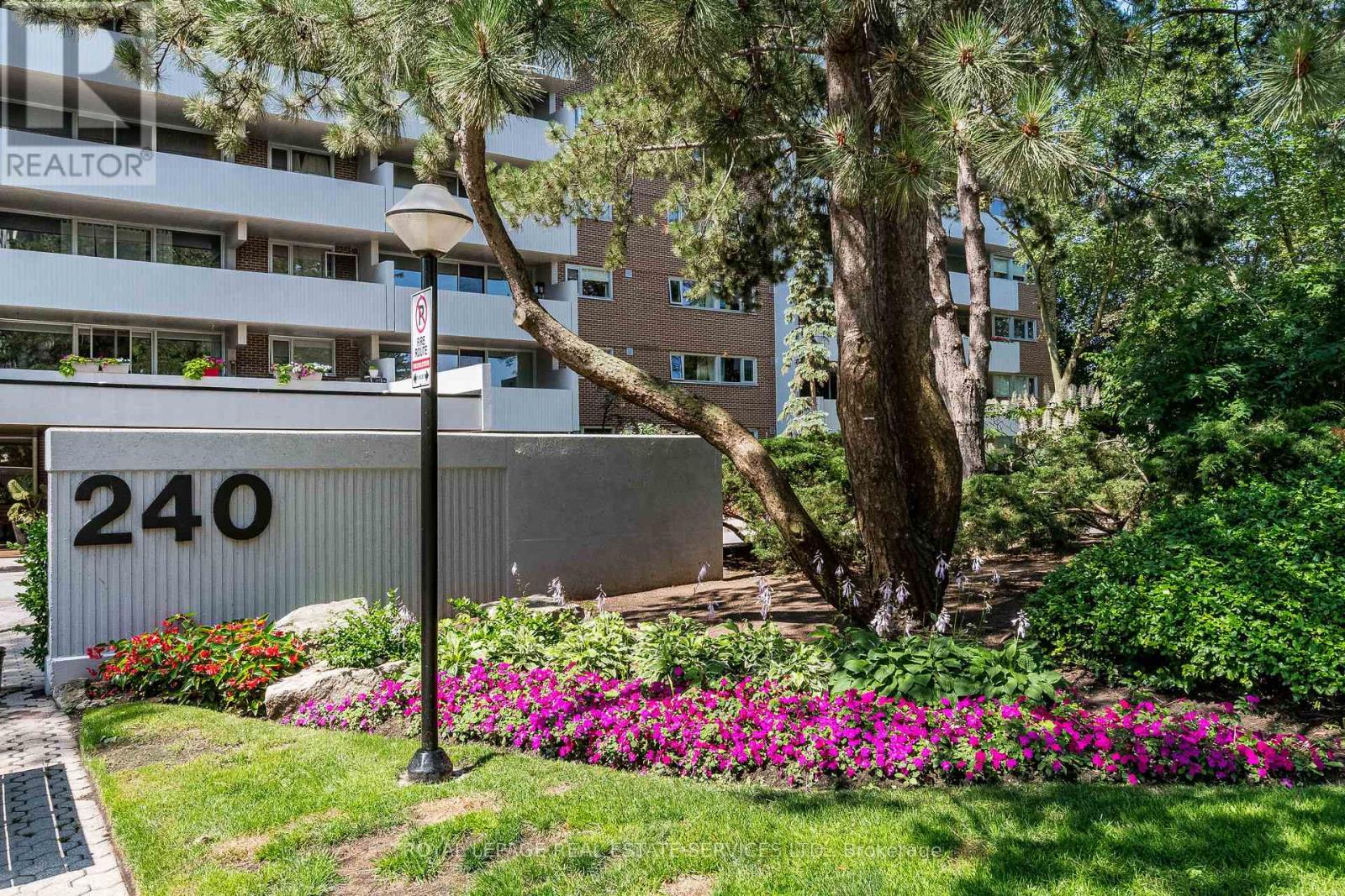 240 Scarlett Road 1304