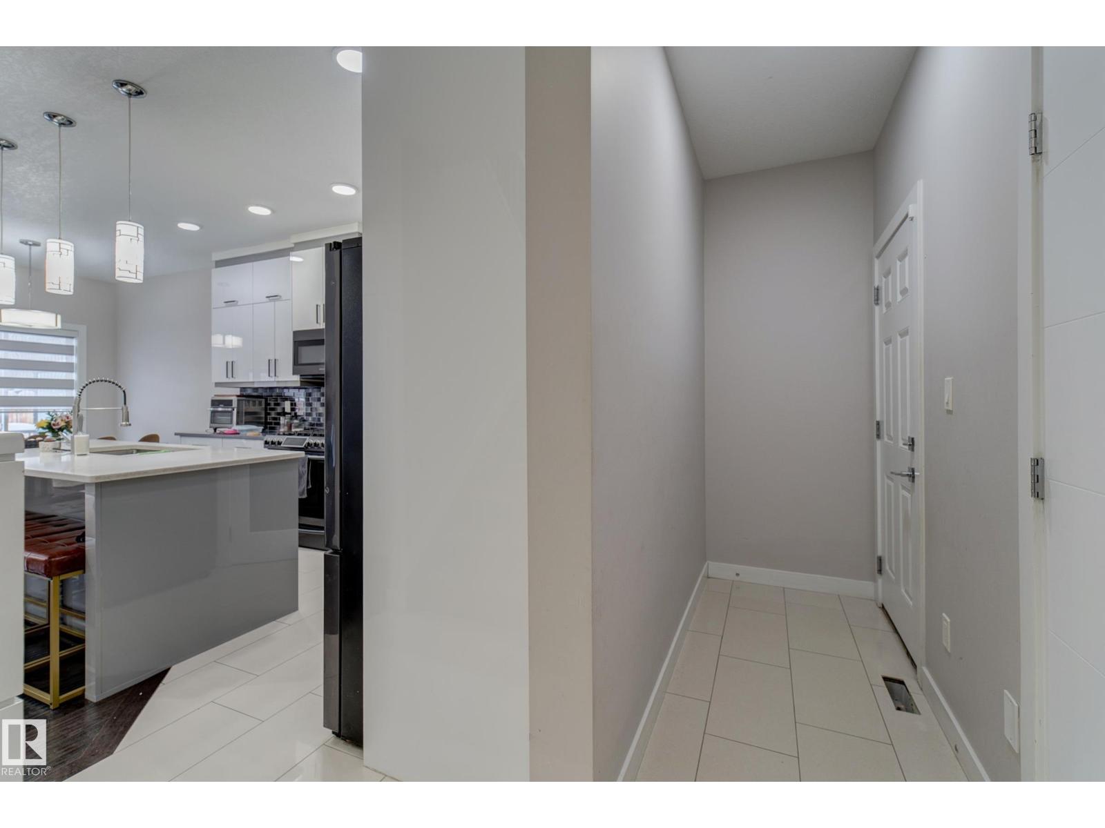 #46 1703 16 AV NW NW - 5